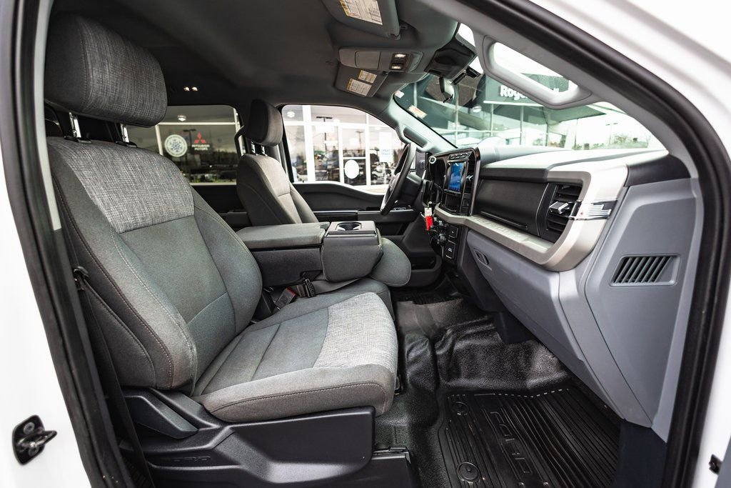 Used 2024 Ford F350 XLT image 31