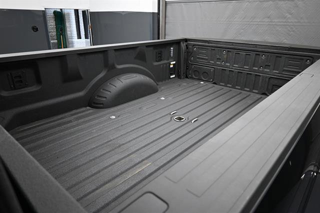 Used 2025 Ford F350 Platinum w/ FX4 Off-Road Package AWD/4WD image 16