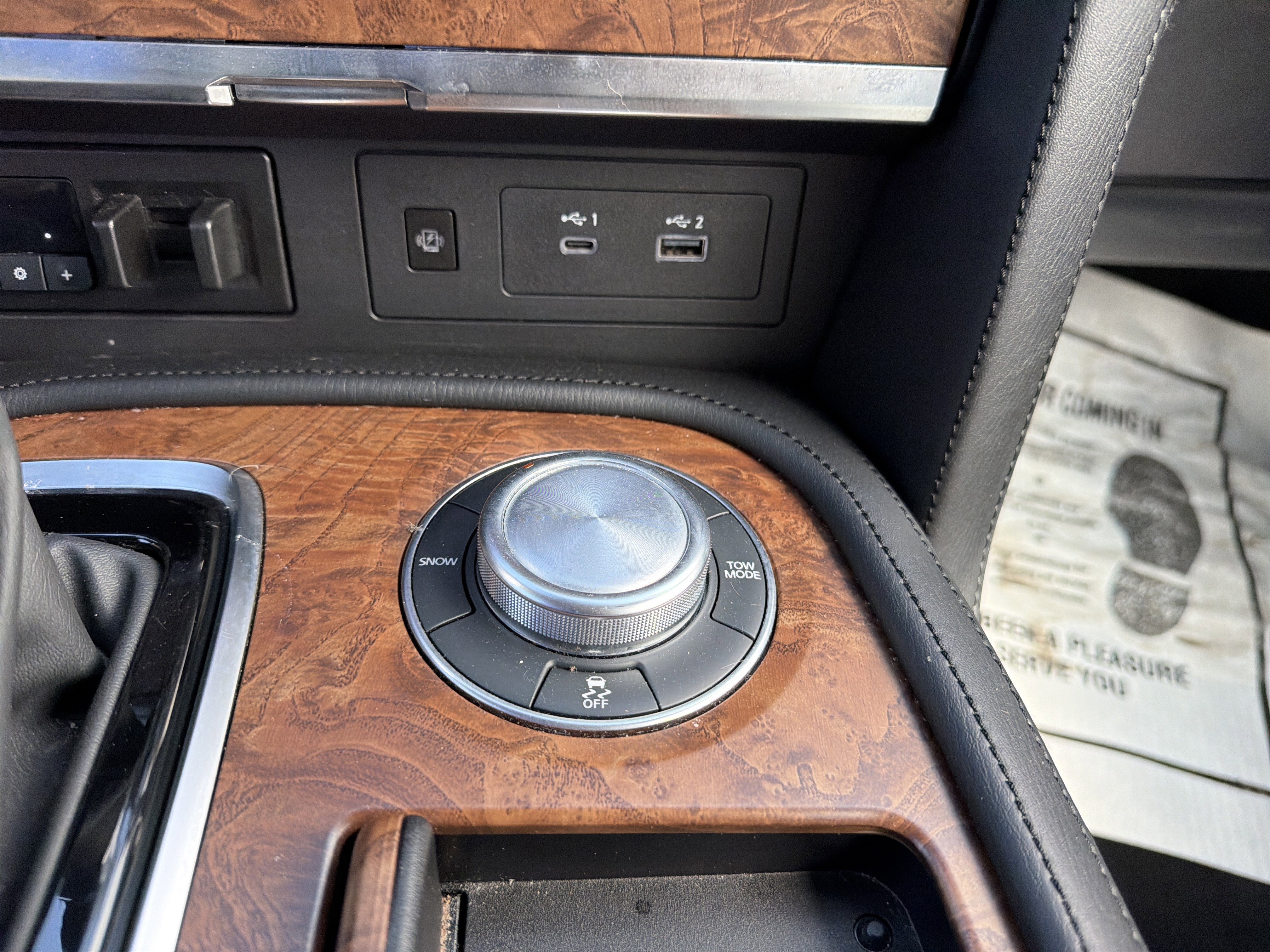 Used 2024 Nissan Armada SL w/ Captain's Chairs Package AWD/4WD image 24
