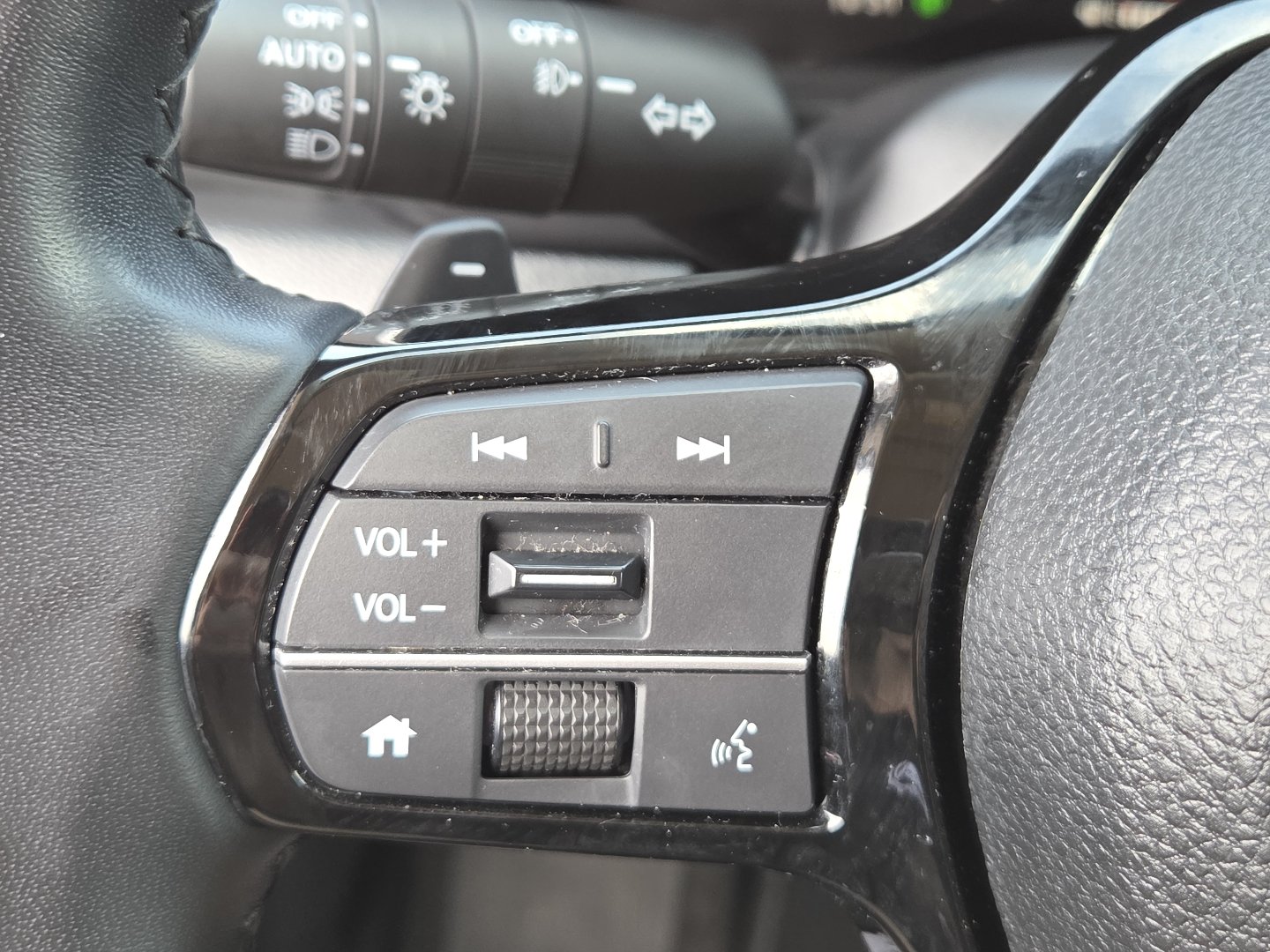 Used 2025 Honda Pilot Touring image 34