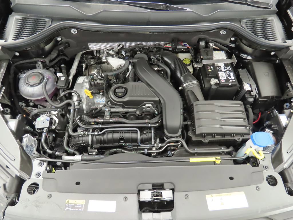 Used 2025 Volkswagen Taos S FWD image 29