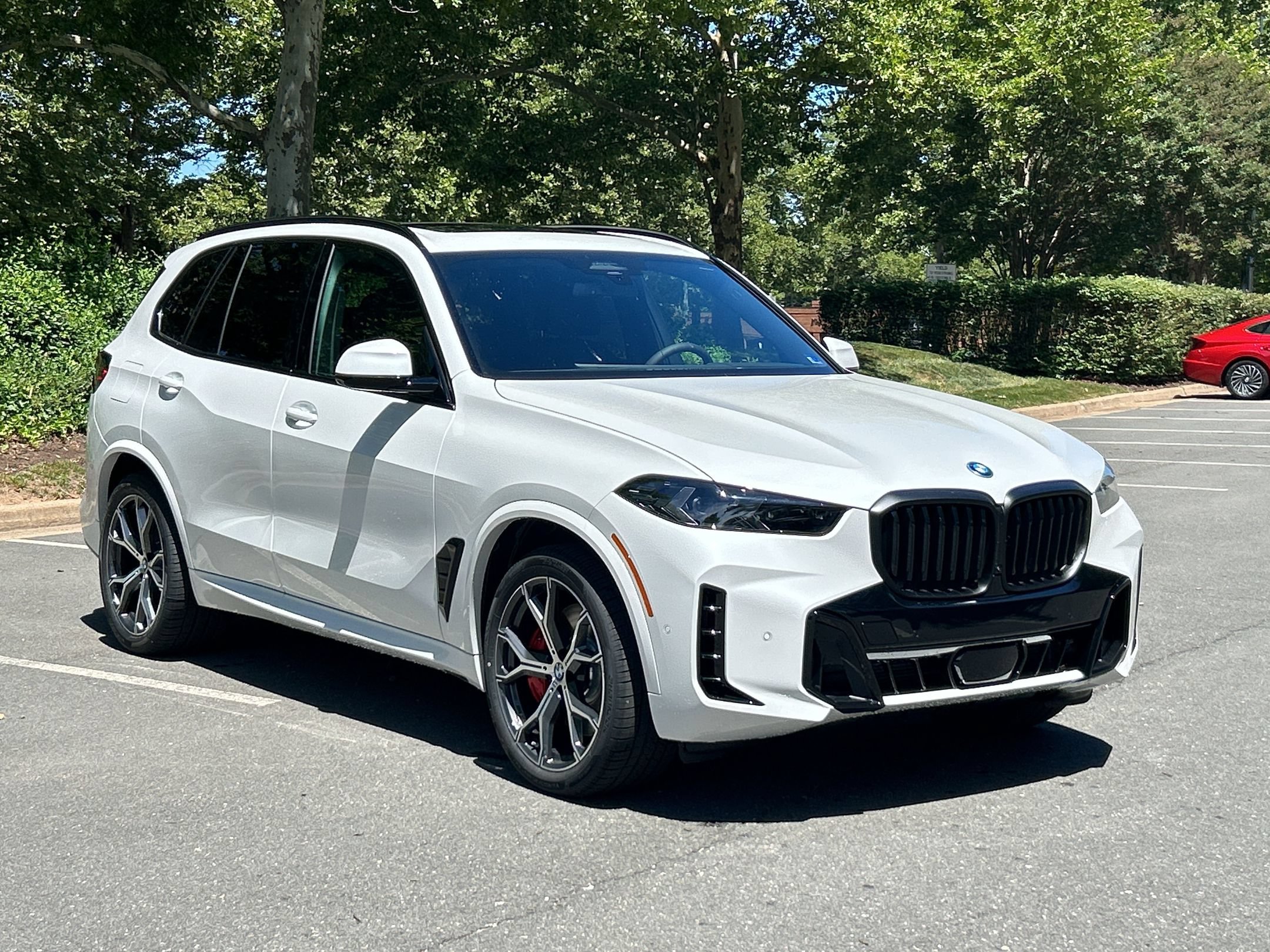 New 2026 BMW X5 xDrive50e w/ M Sport Package AWD/4WD image 7