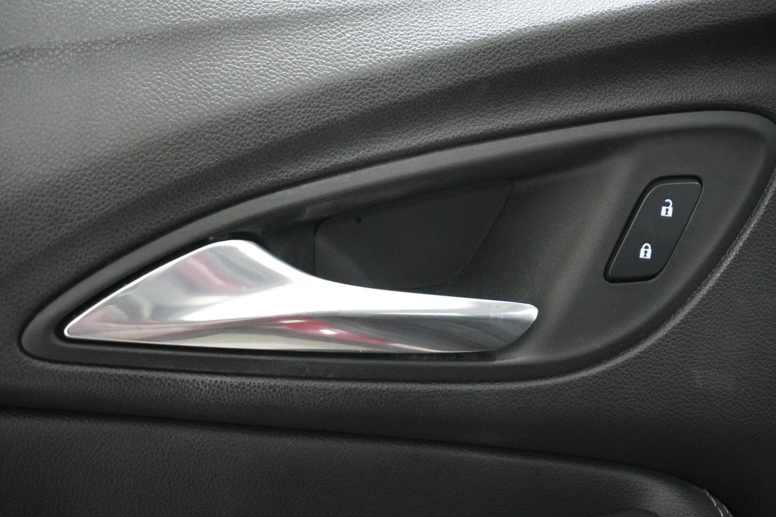 Used 2021 Buick Encore GX Select image 14