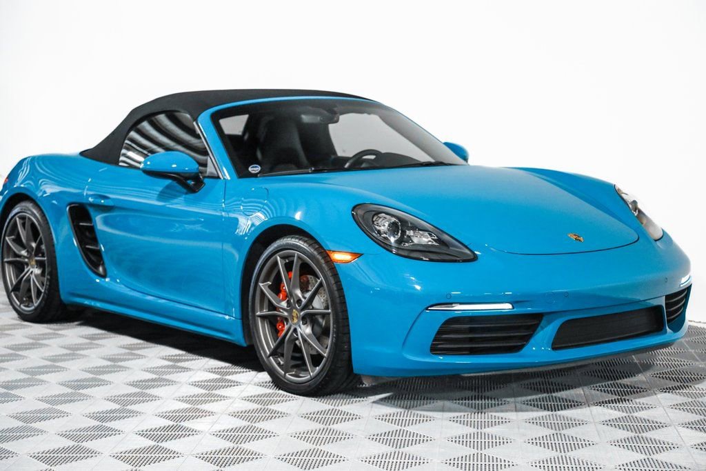 Used 2018 Porsche 718 Boxster S image 8
