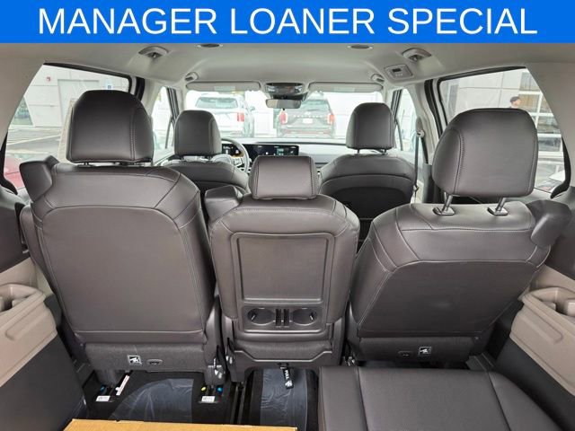 New 2025 Kia Carnival LXS image 11