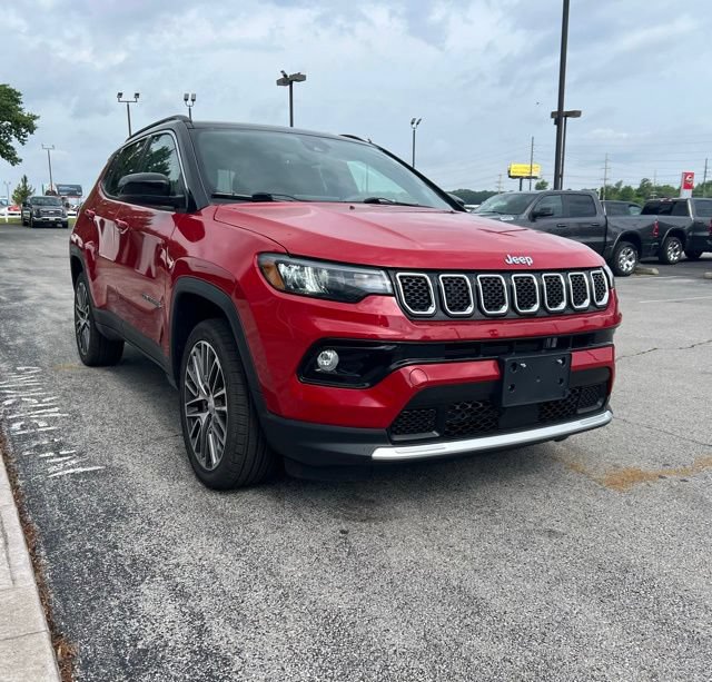 Certified 2023 Jeep Compass Limited w/ Elite Group AWD/4WD image 5