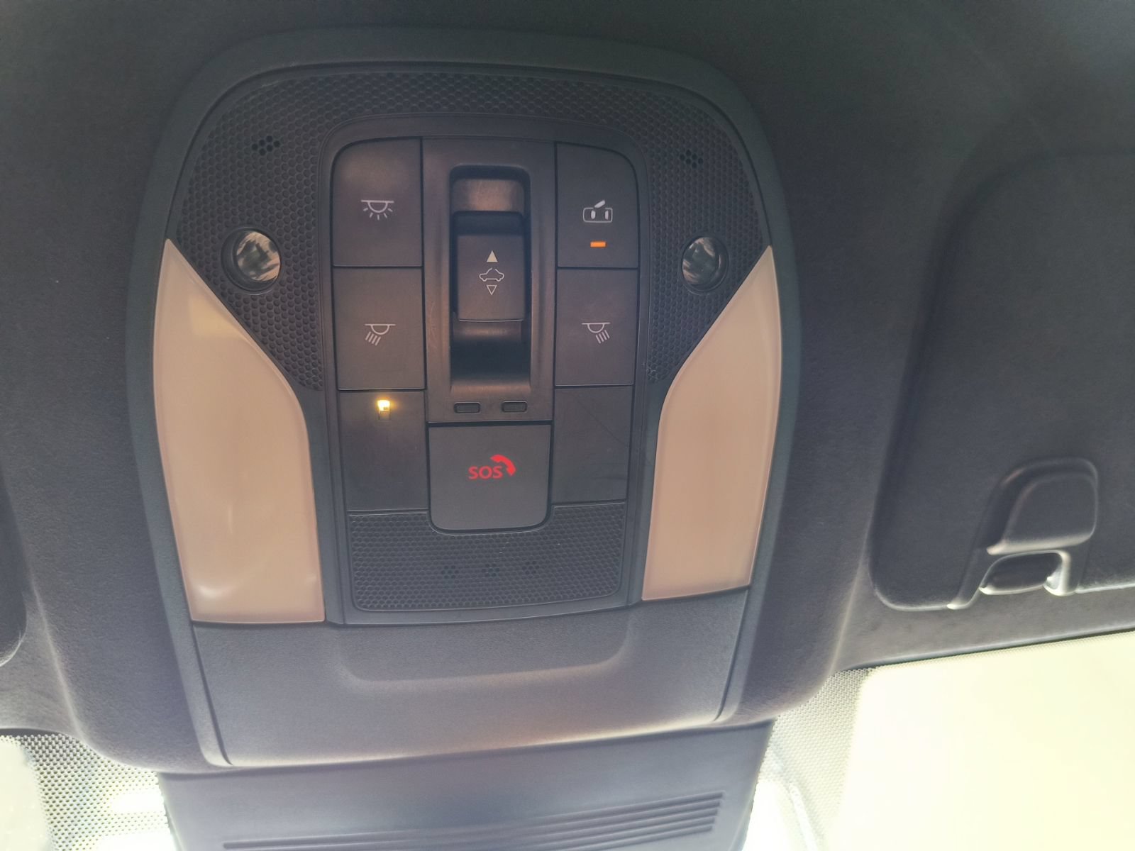 Used 2019 INFINITI QX50 Essential w/ Sensory Package FWD image 22