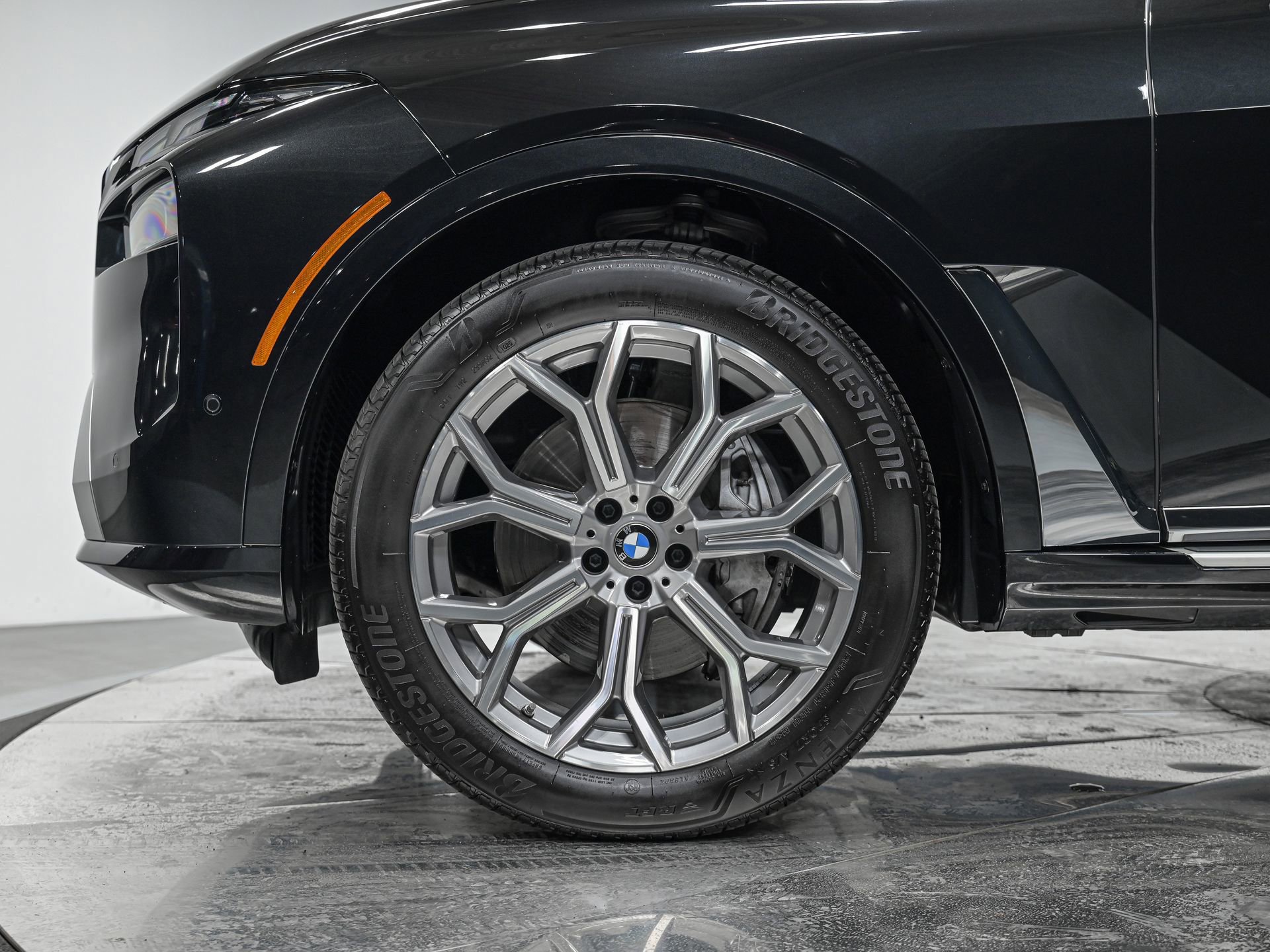 Used 2026 BMW X7 xDrive40i image 3