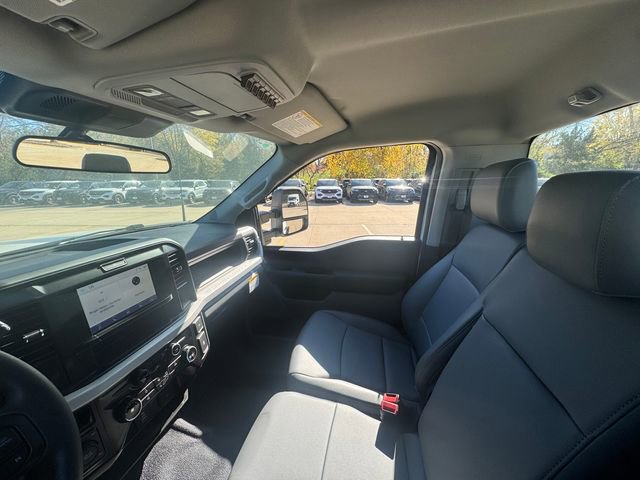 New 2025 Ford F550 4x4 Regular Cab Super Duty image 25