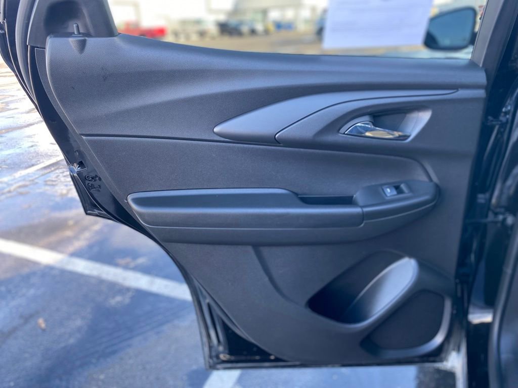 Used 2025 Chevrolet TrailBlazer LT image 16