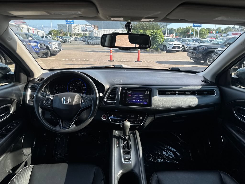 Used 2017 Honda HR-V EX-L image 11