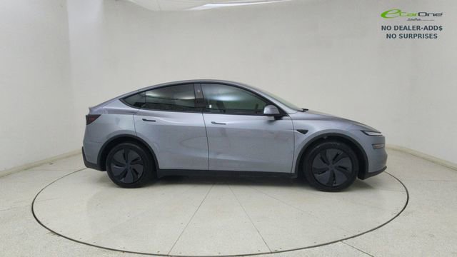Used 2026 Tesla Model Y Long Range image 61