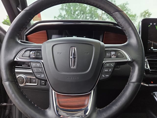 Used 2021 Lincoln Navigator Reserve w/ Luxury Package AWD/4WD image 18