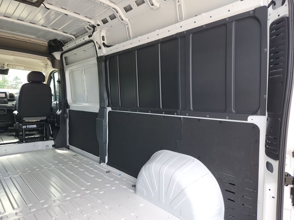 Used 2026 RAM ProMaster 2500 w/ Convenience Group FWD image 15
