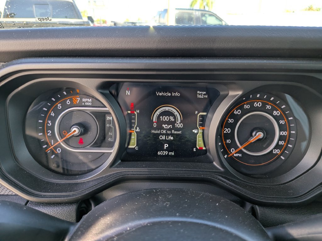 Used 2024 Jeep Gladiator Mojave w/ Technology Group AWD/4WD image 39