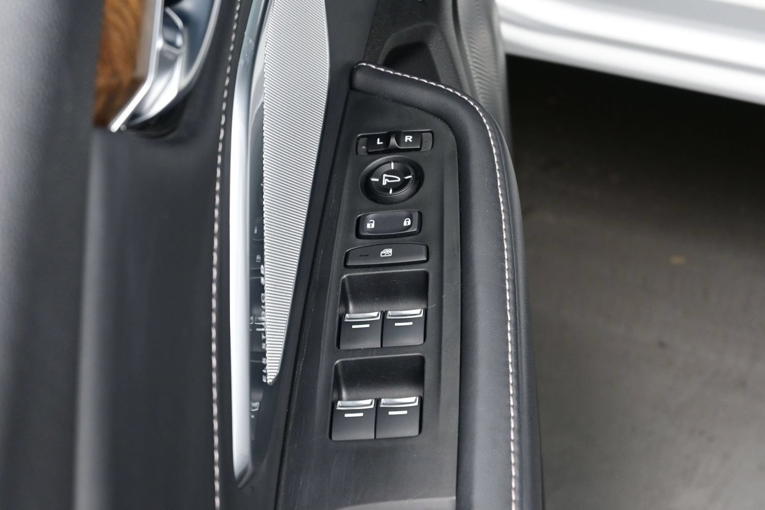 Used 2021 Acura RDX w/ Advance Package AWD/4WD image 11