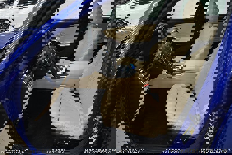 Used 2024 BMW 330i Sedan w/ M Sport Package RWD image 11