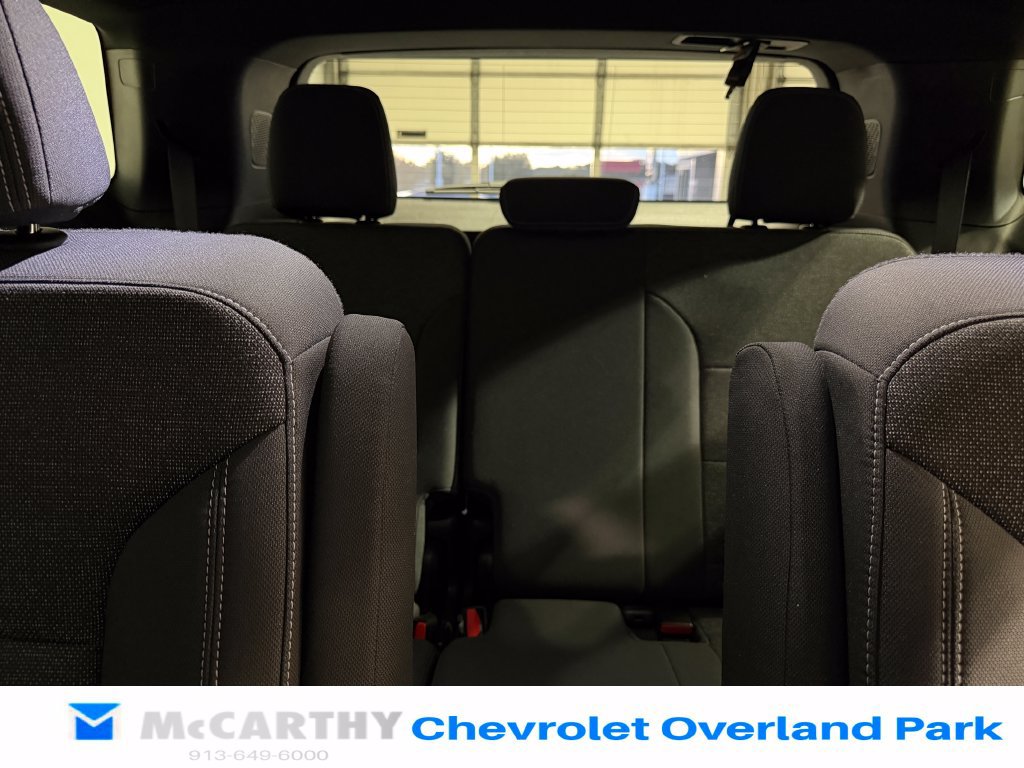 Used 2024 Chevrolet Traverse LT w/ Trailering Package FWD image 27