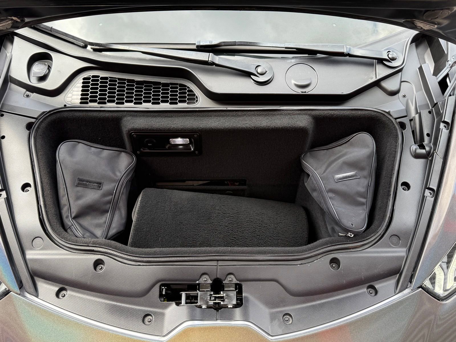 Used 2021 Lamborghini Huracan EVO image 29