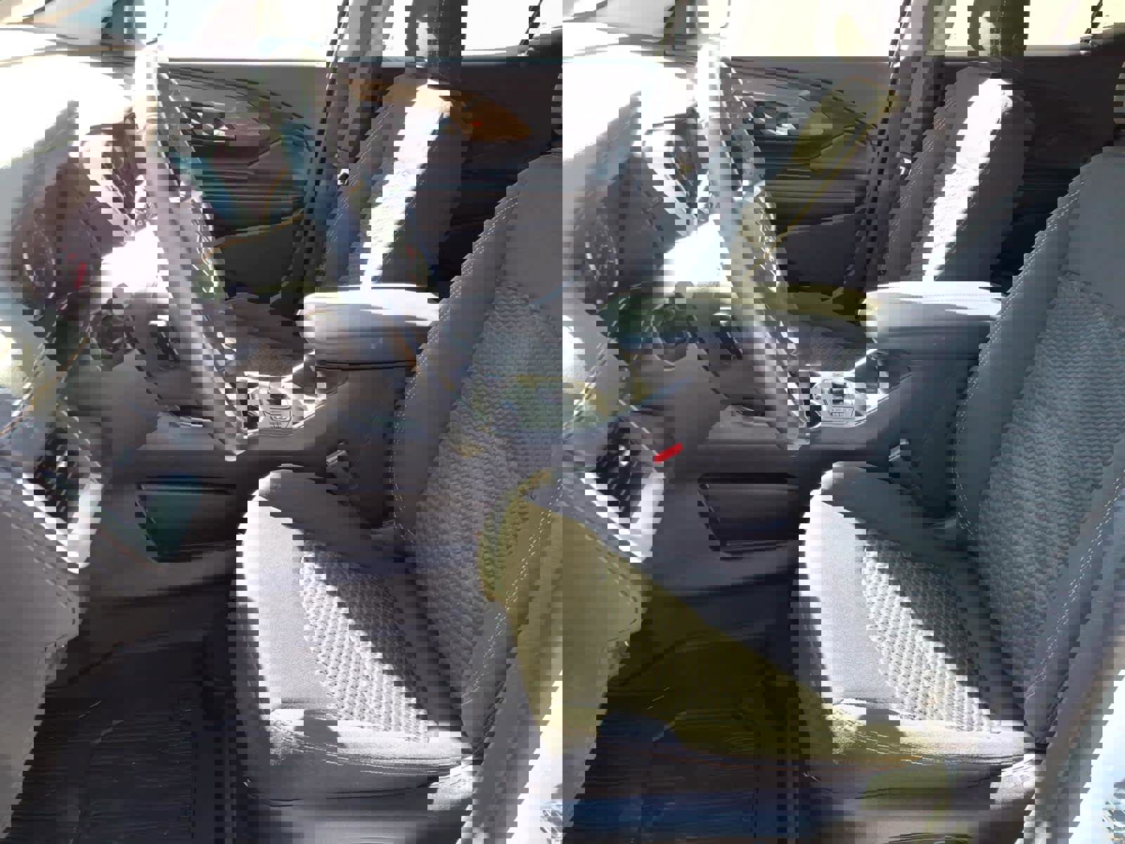 Certified 2020 GMC Terrain SLE w/ Driver Convenience Package image 2