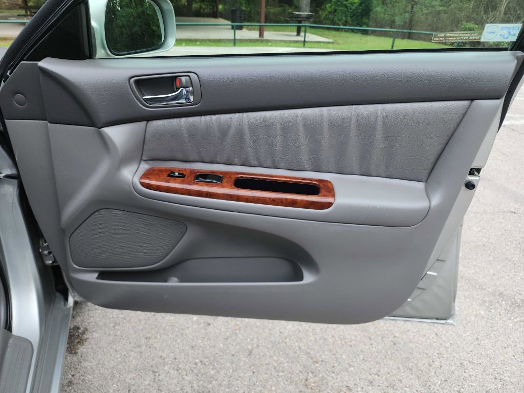 Used 2002 Toyota Camry LE FWD image 32