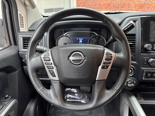 Used 2024 Nissan Titan SV w/ SV Convenience Package image 13