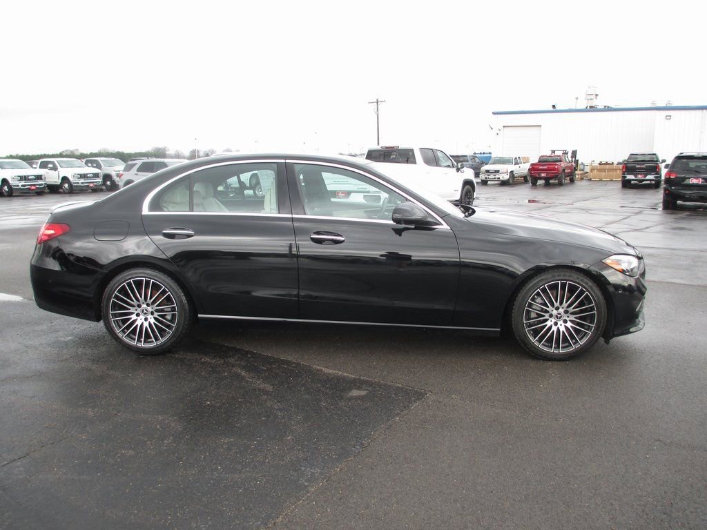 Used 2022 Mercedes-Benz C 300 4MATIC Sedan image 5