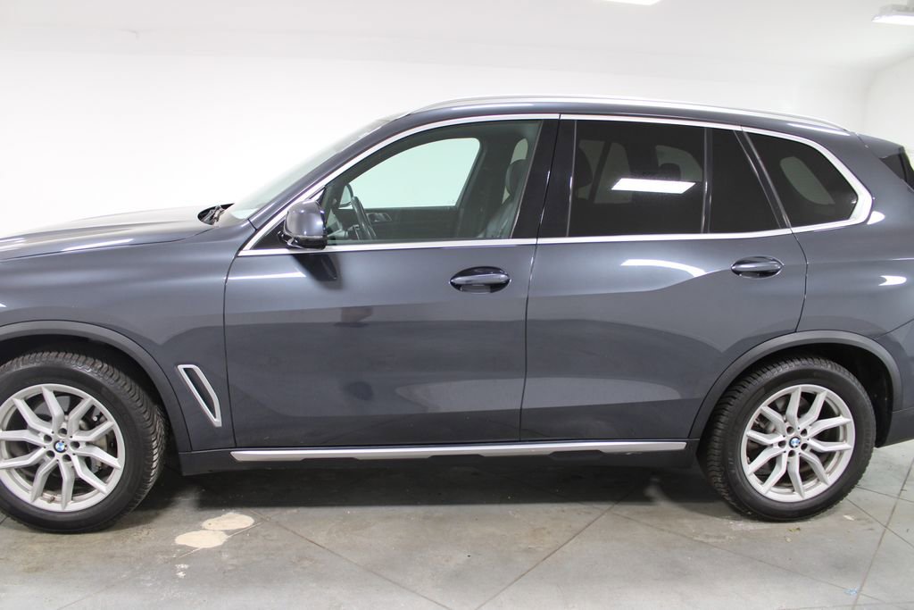 Used 2019 BMW X5 xDrive40i w/ Convenience Package AWD/4WD image 6