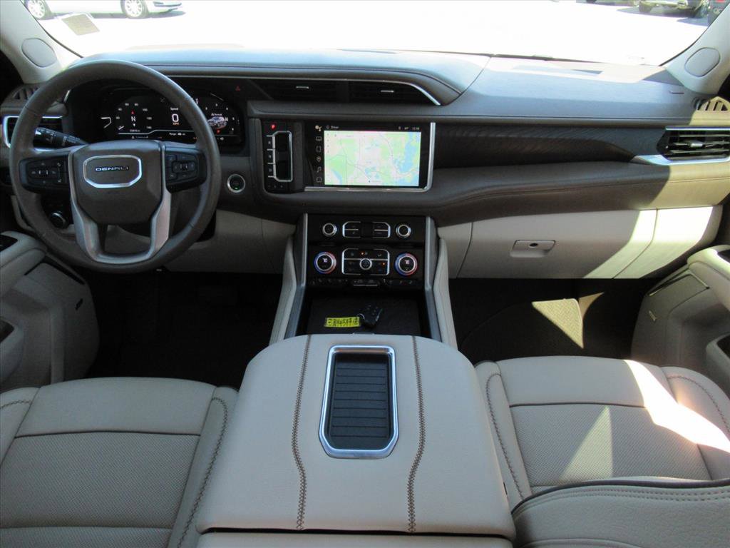 Used 2023 GMC Yukon Denali image 12