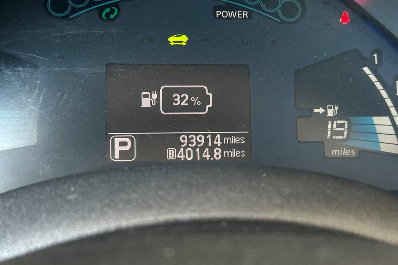 Used 2015 Nissan Leaf S w/ Charge Package FWD image 28
