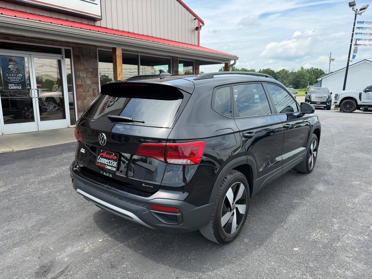 Used 2024 Volkswagen Taos S AWD/4WD image 4