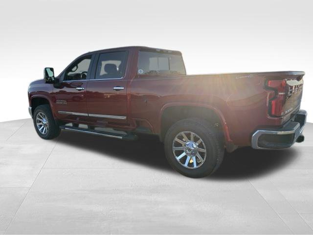 Used 2024 Chevrolet Silverado 2500 LTZ w/ LTZ Premium Package AWD/4WD image 3