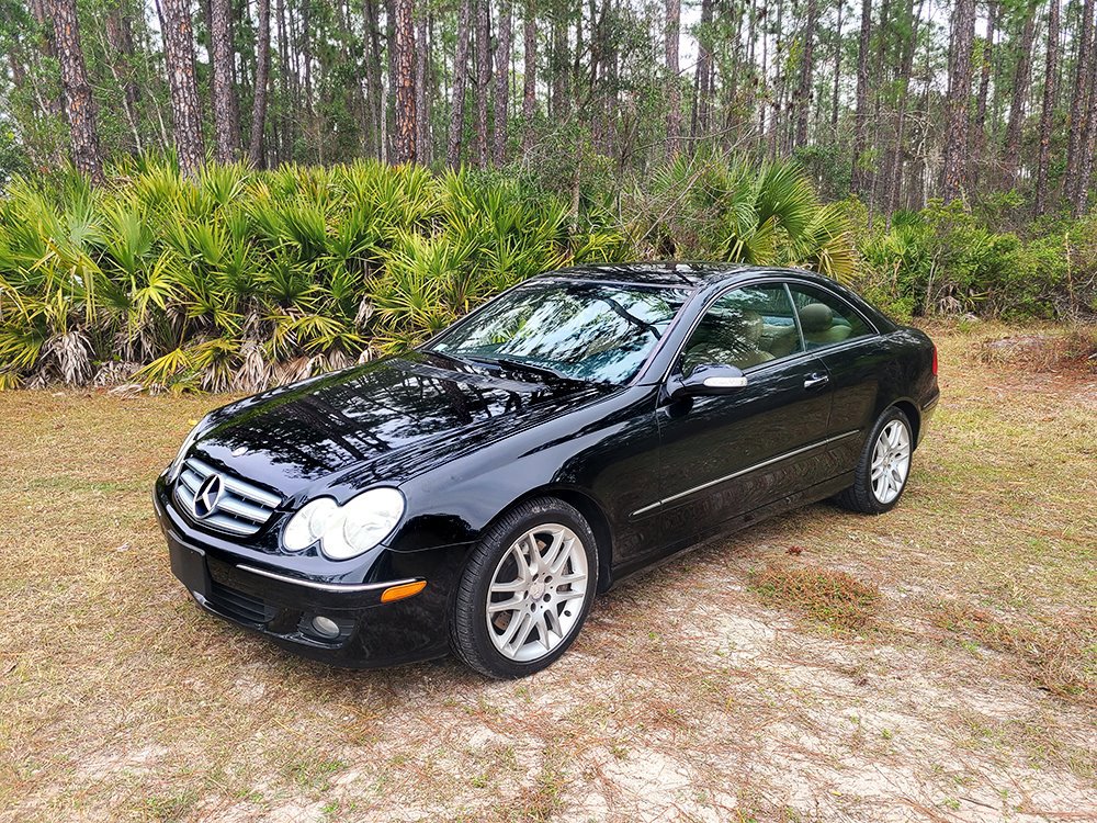 Used 2008 Mercedes-Benz CLK 350 Coupe image 1