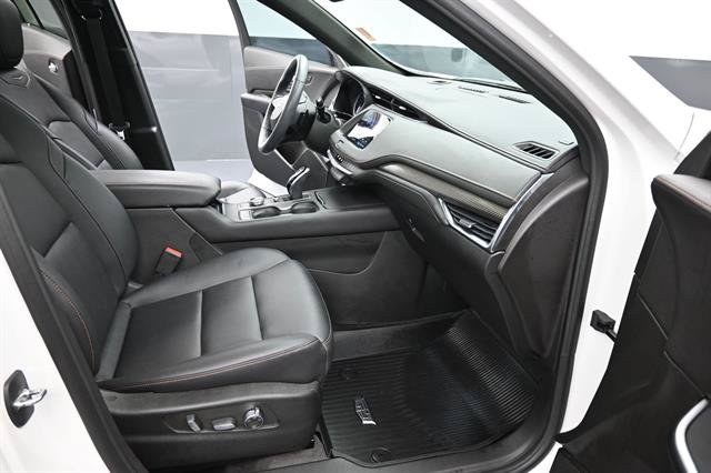 Used 2023 Cadillac XT4 Sport w/ Cold Weather Package FWD image 19