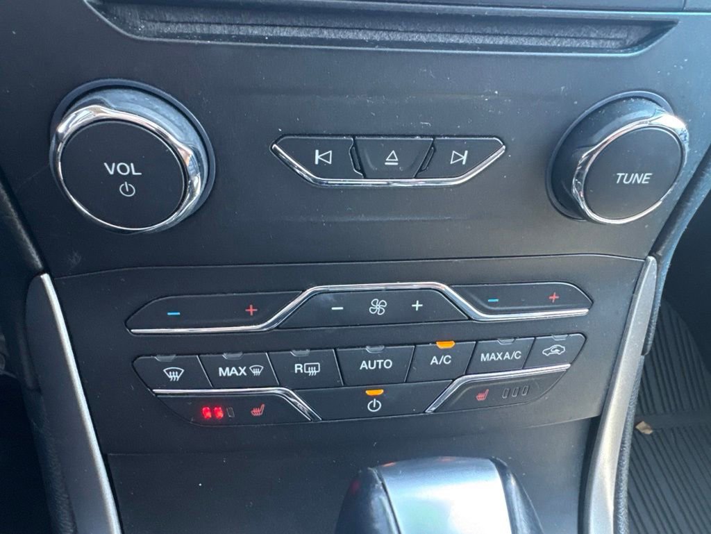 Used 2018 Ford Edge SEL w/ Equipment Group 201A AWD/4WD image 15