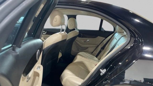 Used 2018 Mercedes-Benz C 300 Sedan image 11