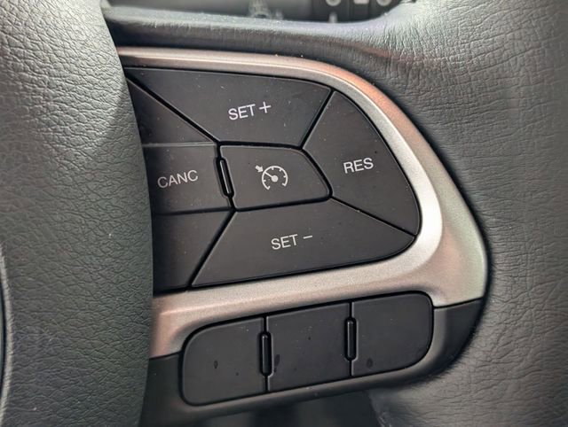 Used 2021 Jeep Renegade Latitude w/ Convenience Group image 16