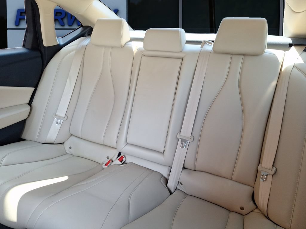Used 2022 Acura TLX FWD image 12