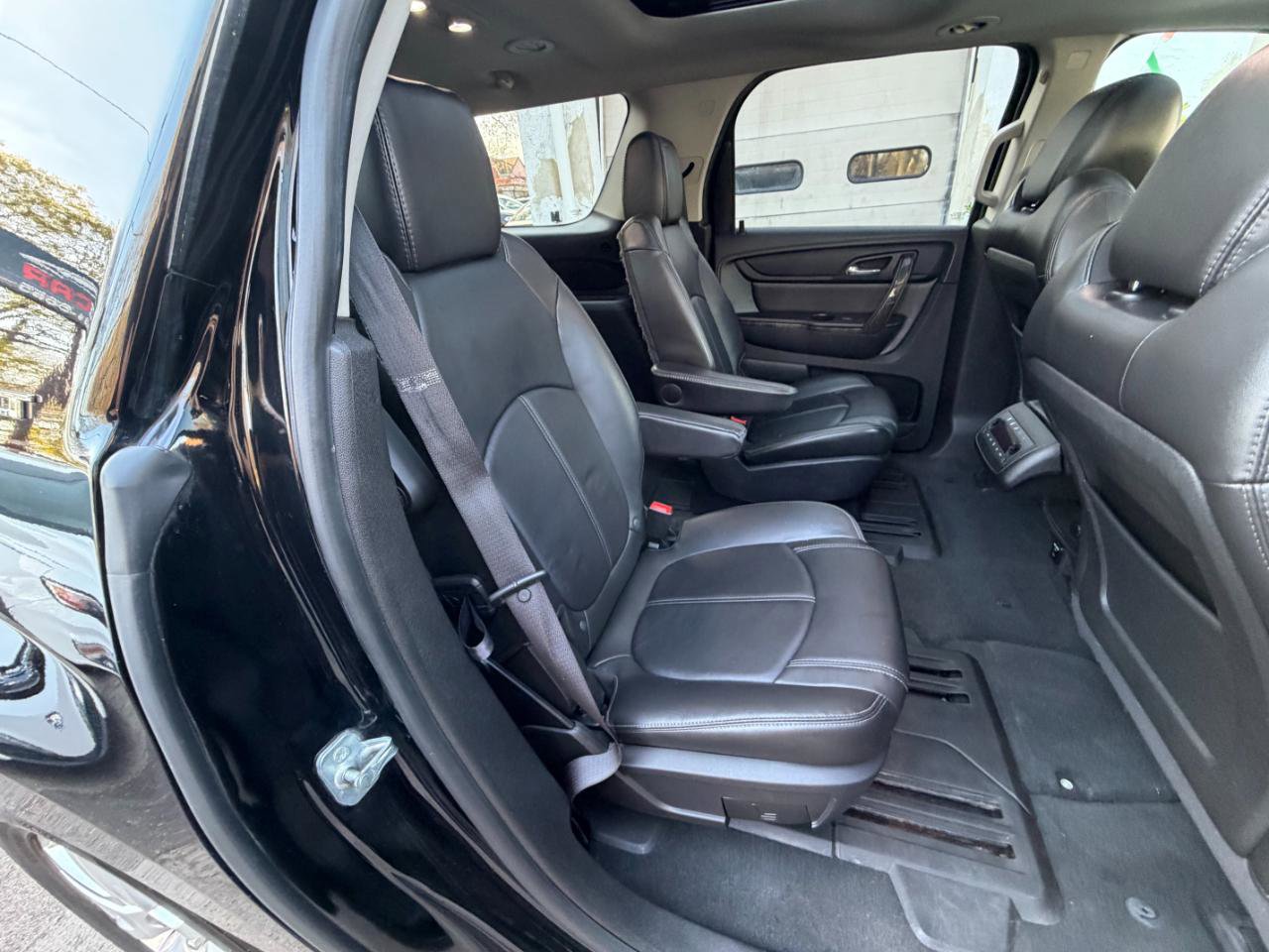 Used 2016 GMC Acadia SLT w/ Premium Edition image 31