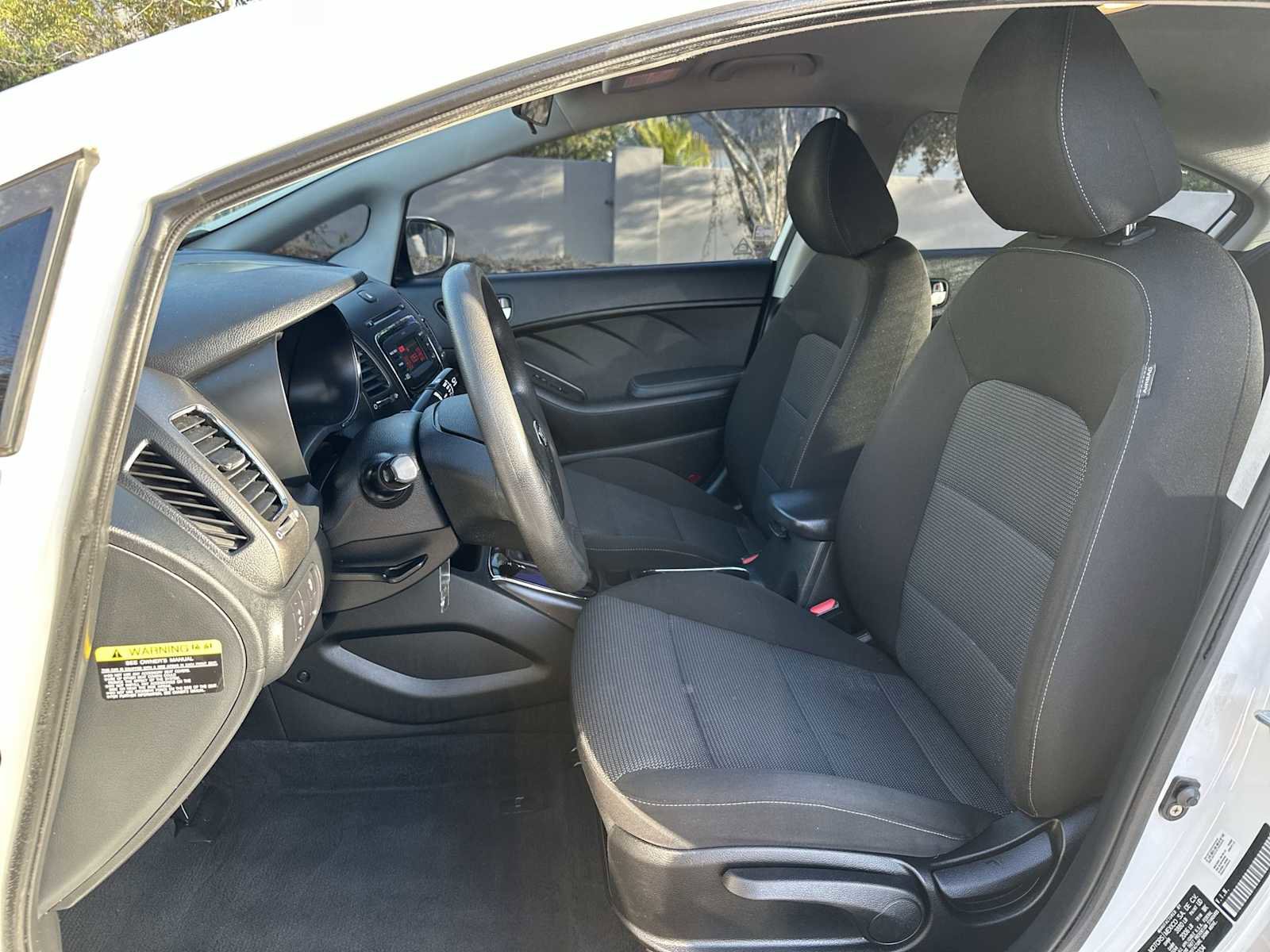 Used 2018 Kia Forte LX image 15