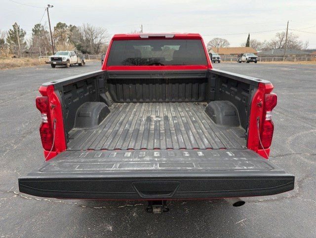 Used 2025 Chevrolet Silverado 2500 Custom w/ Custom Value Package image 5