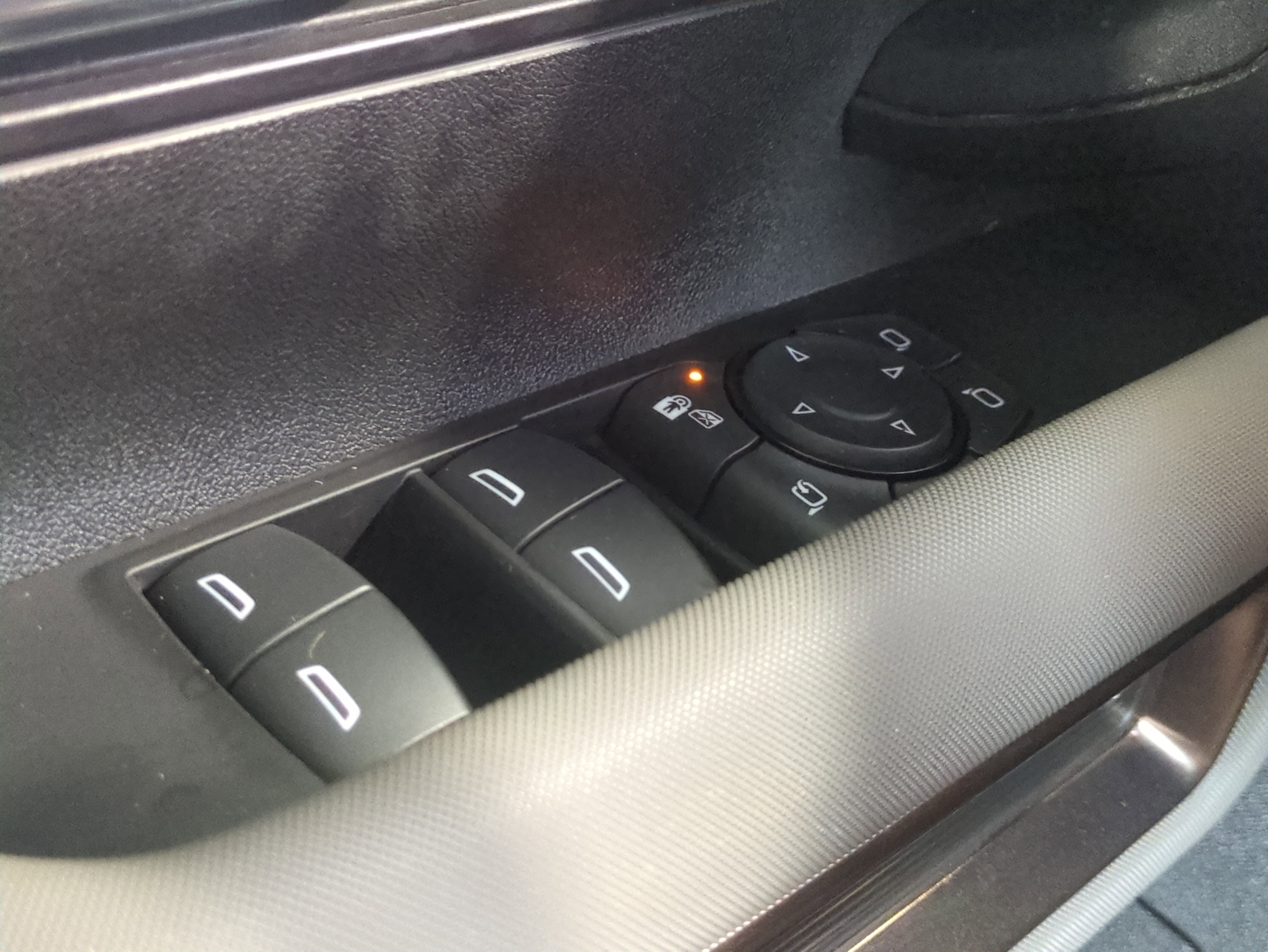 Used 2024 GMC Hummer EV 2X image 26