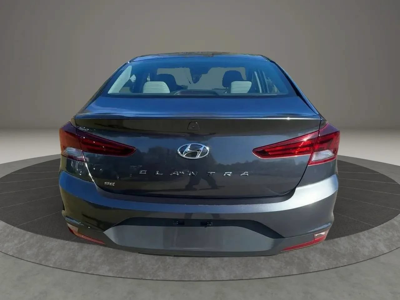Used 2020 Hyundai Elantra SE FWD image 4