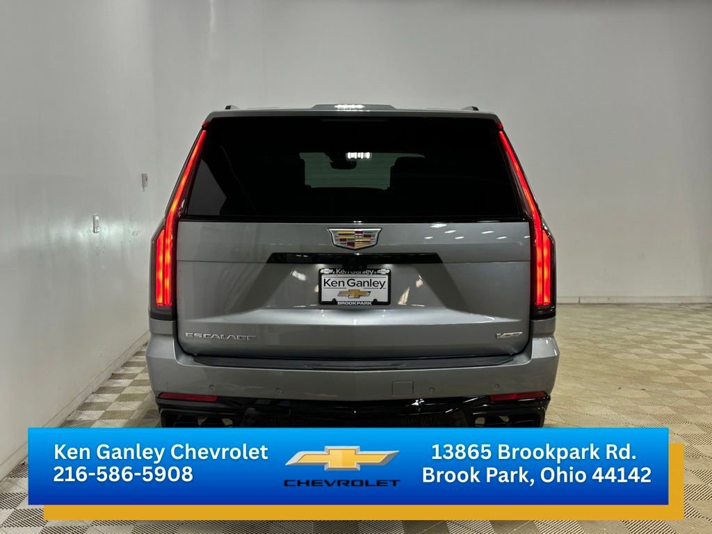 Used 2025 Cadillac Escalade V AWD/4WD image 5