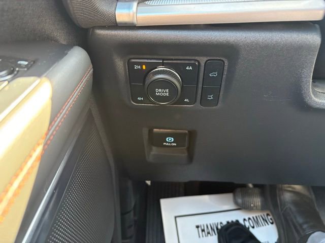 Used 2025 Ford Expedition Active image 19