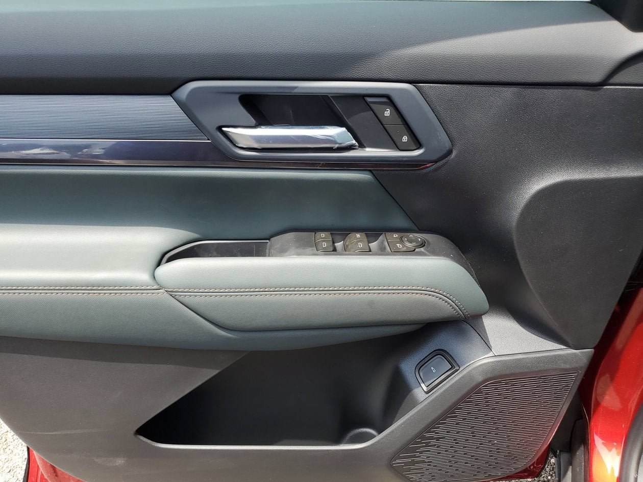 New 2026 GMC Terrain AT4 AWD/4WD image 17