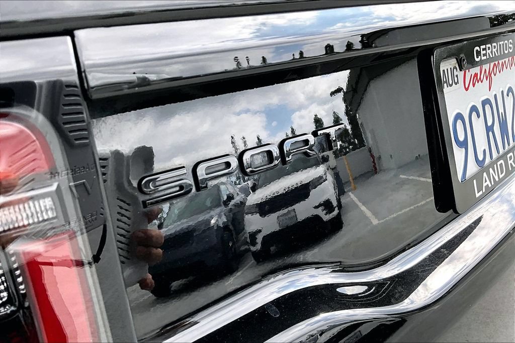 Certified 2023 Land Rover Discovery Sport SE R-Dynamic AWD/4WD image 22