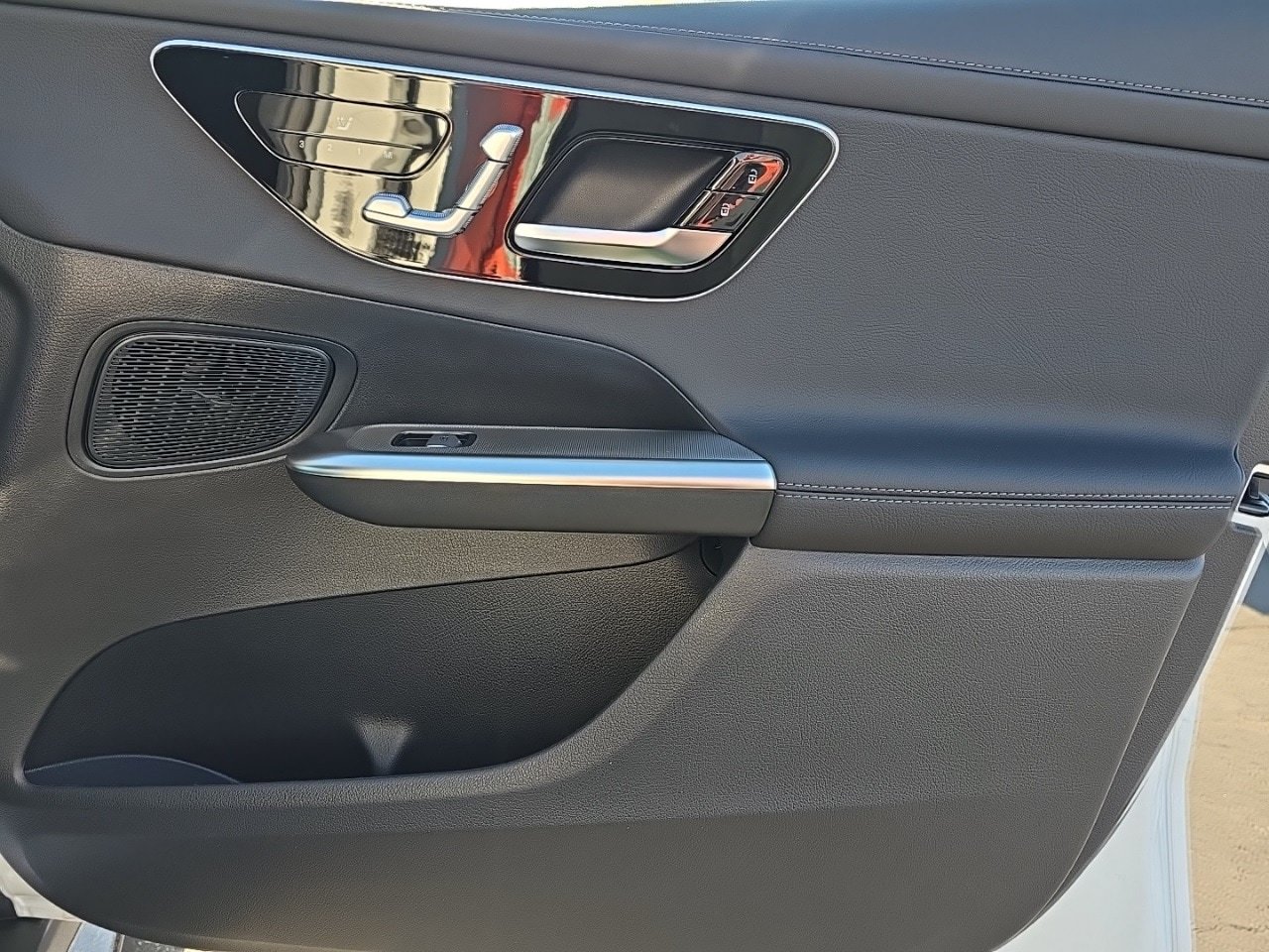 New 2026 Mercedes-Benz GLC 43 AMG 4MATIC image 38