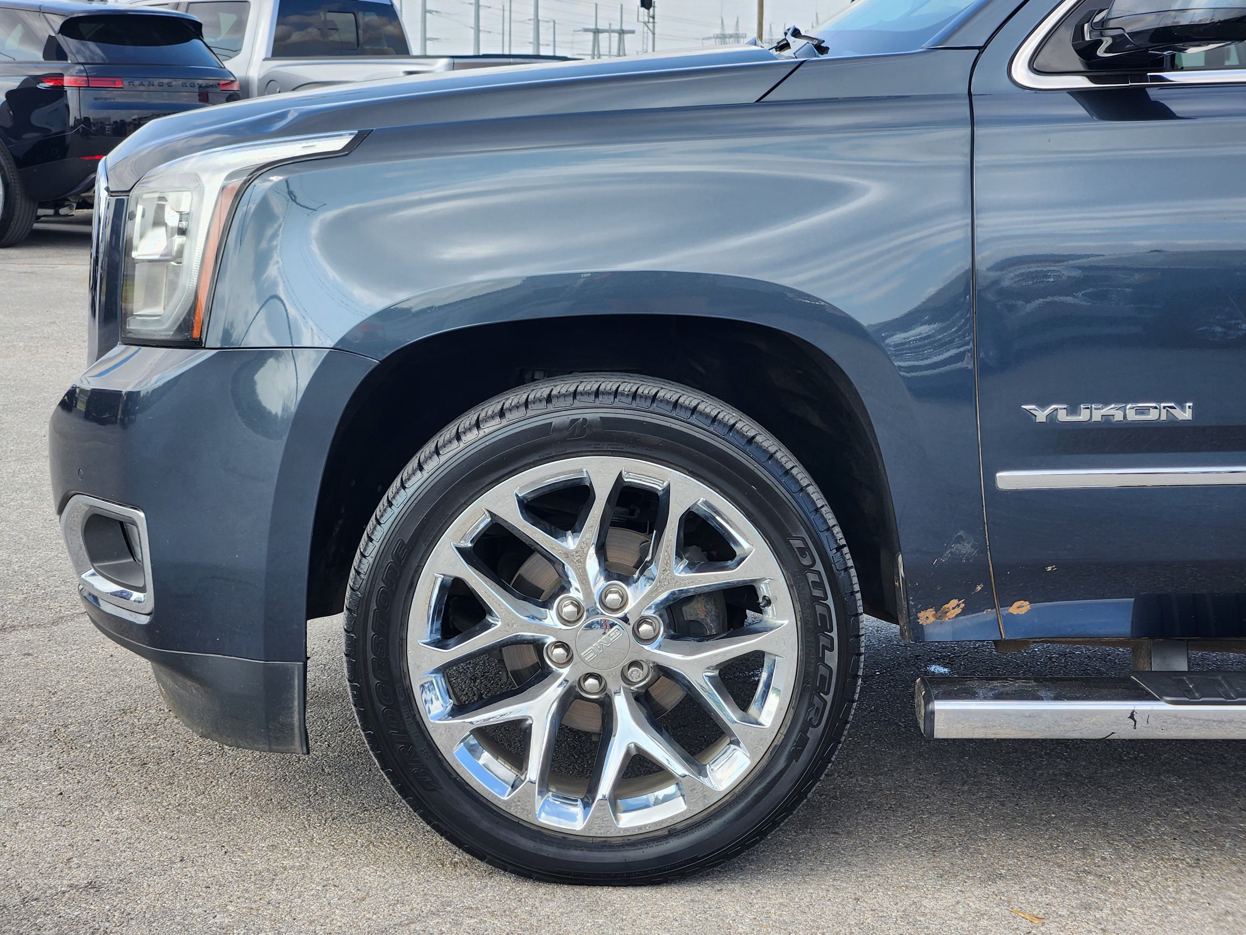 Used 2020 GMC Yukon SLT w/ Premium Edition RWD image 9