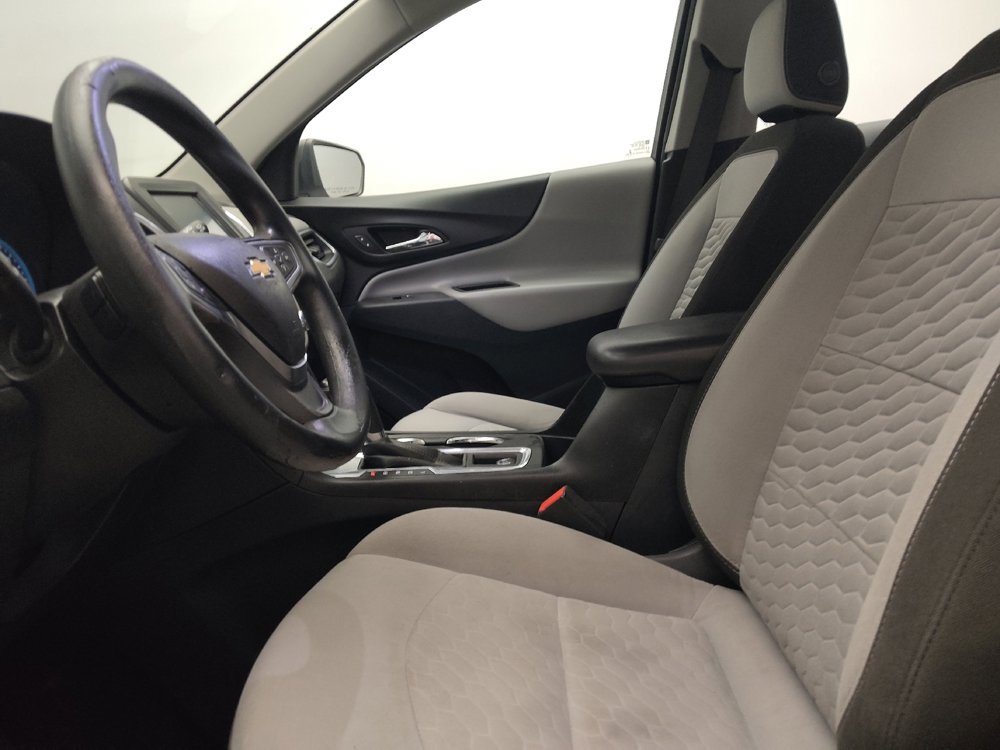 Used 2018 Chevrolet Equinox LS image 17